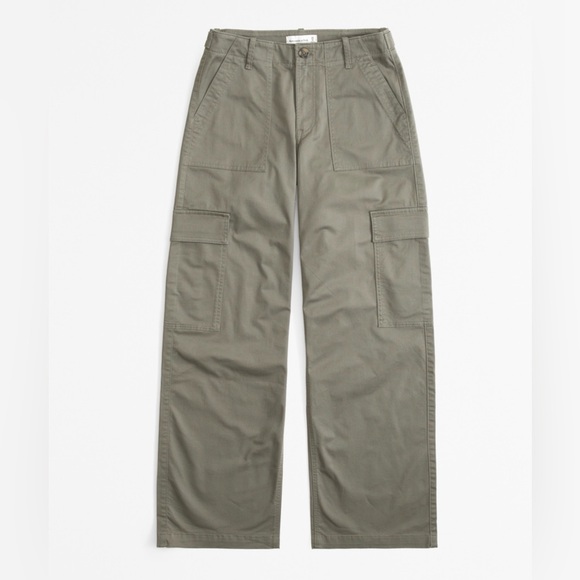 Abercrombie & Fitch Pants - Abercrombie low rise loose cargo pants